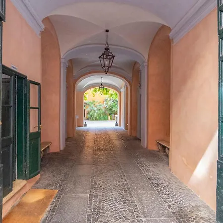 La Casa D'argento Rom